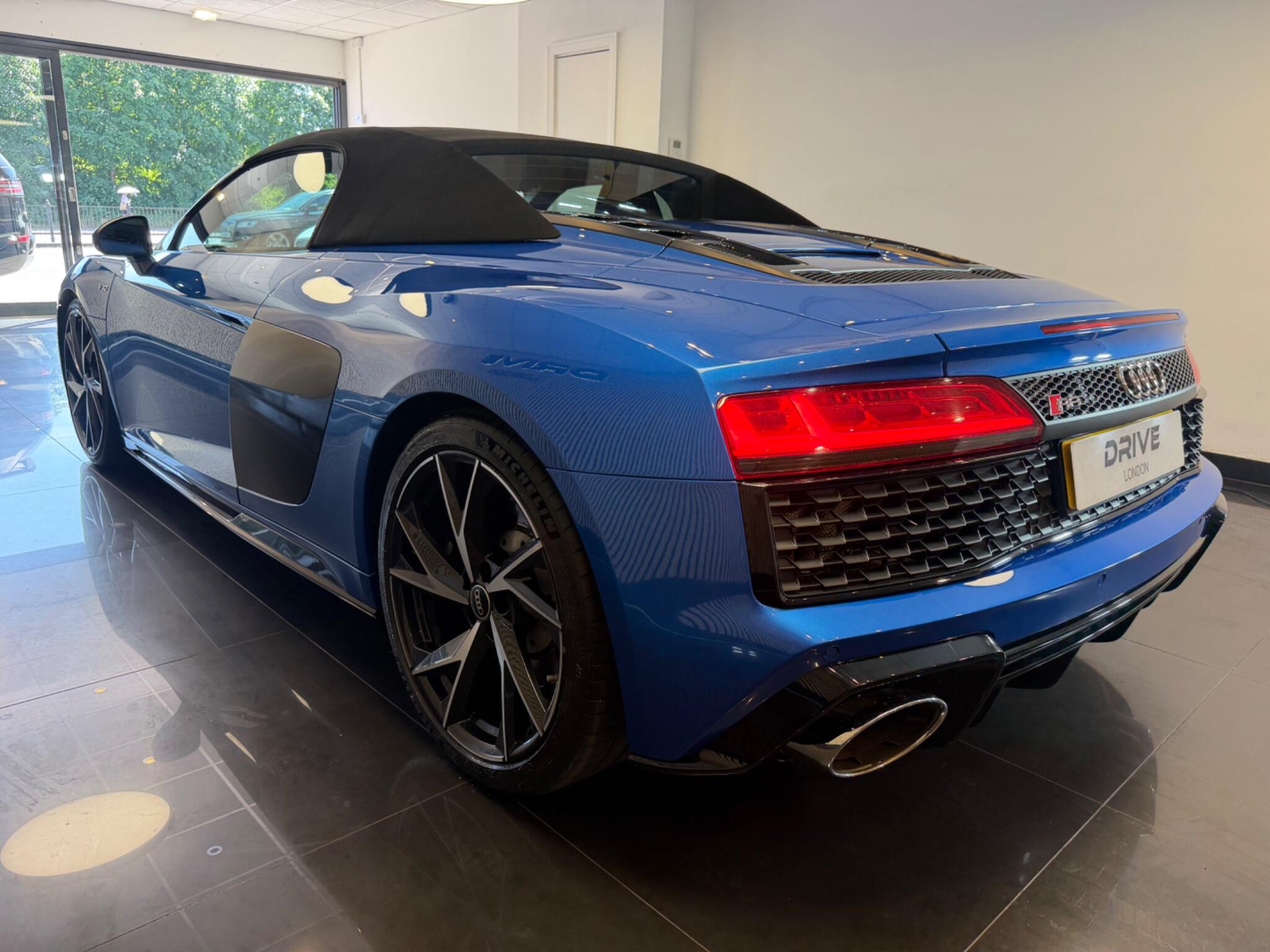 Audi R8